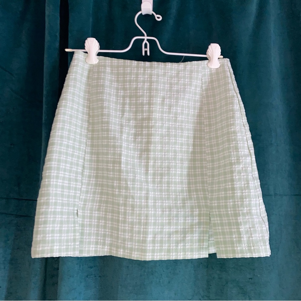 🌿Pastel green and white mini Skirt 🌿